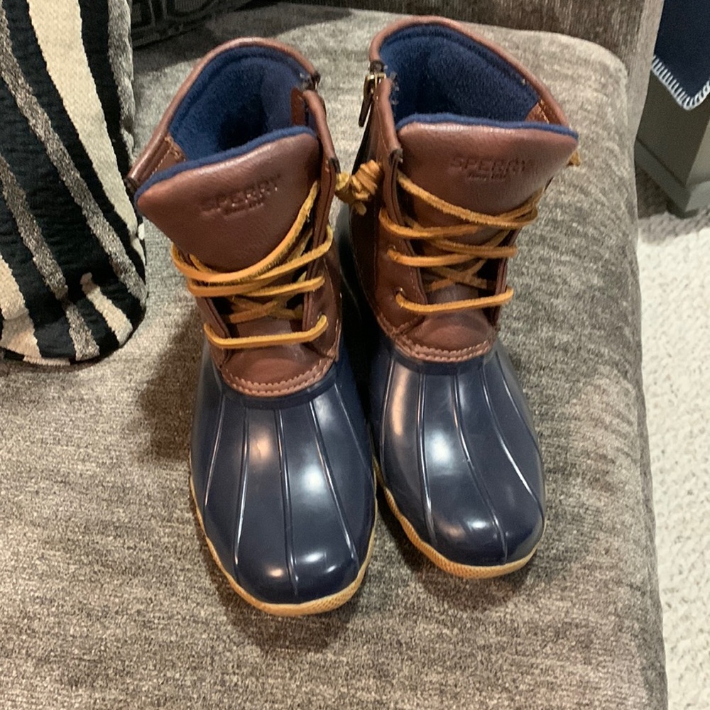 Girls Sperry’s size 3